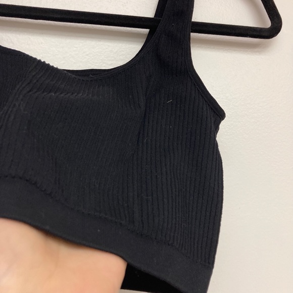Cropped Black Tank Top - Picture 2 of 3